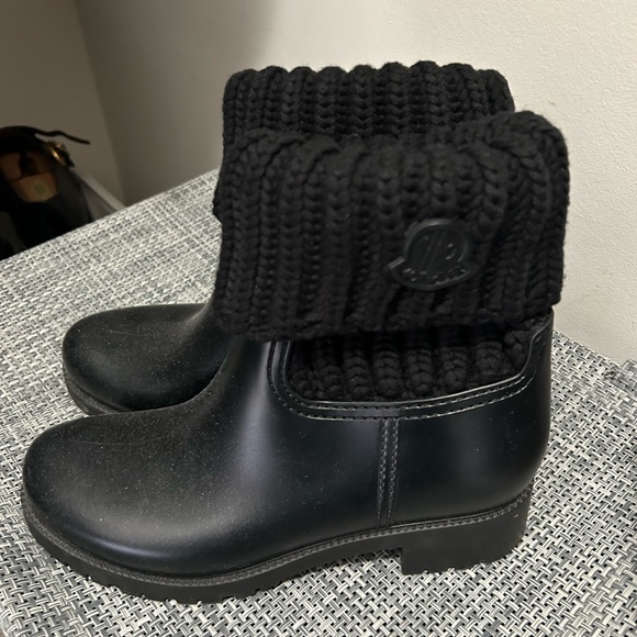 Moncler booties - Picture 1 of 8